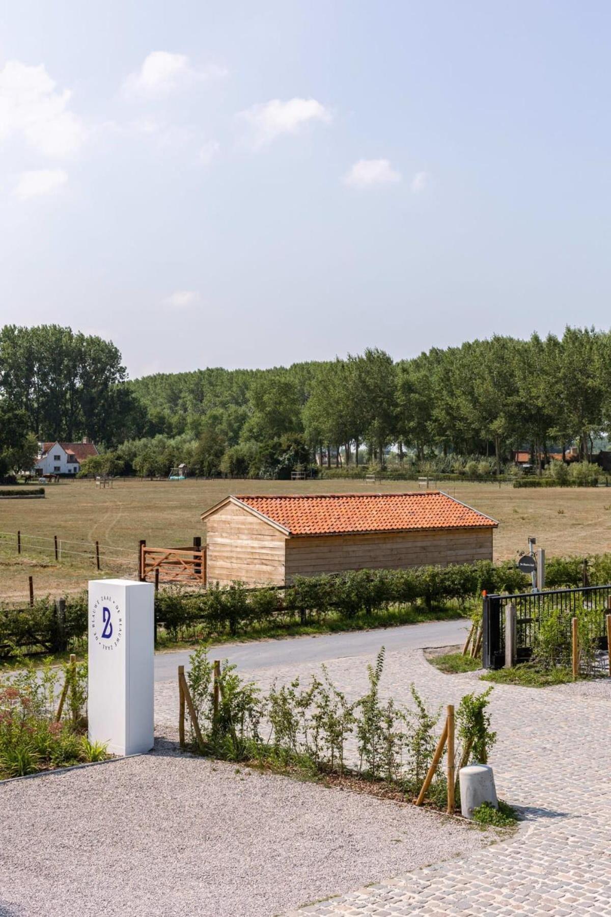 Huswell - Nadia - Family Room At Ranch "De Blauwe Zaal" Bruges Exterior photo